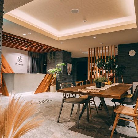 R Hotel Honmachi Ōsaka Exterior foto